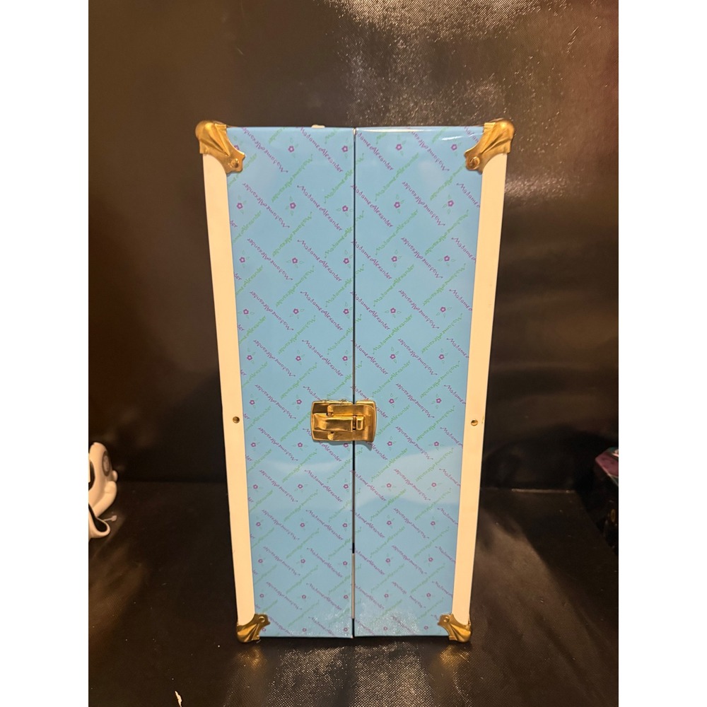 Madame Alexander Pamela Plays Dress Up at Grandmas Horchow Limited Edition Trunk